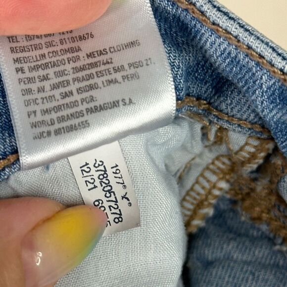 American Eagle Distressed Mom Shorts sz 10 - Picture 6 of 6